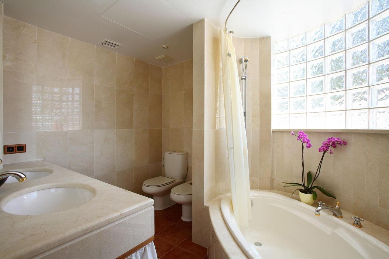 Villa Juan Carlos Cala Vinas  ภายนอก รูปภาพ